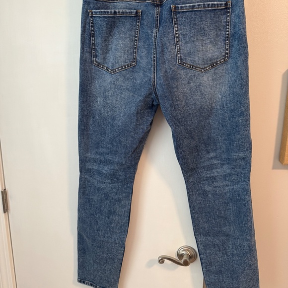 Cabi jeans with tears at knees - Picture 4 of 5